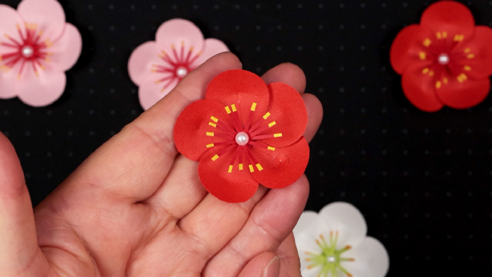 シンプルな円形で作る梅の花。ペーパーフラワー。